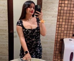 Ananya Saxena – Reliable Call Girls in Dataganj | Best Price Offer